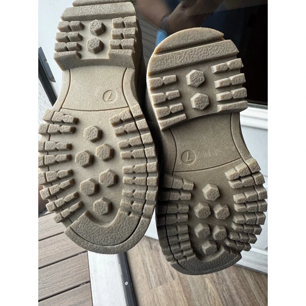 Cotton On Kids Tan Beige Chelsea Lug Sole Ankle Boots Size 7 Kids